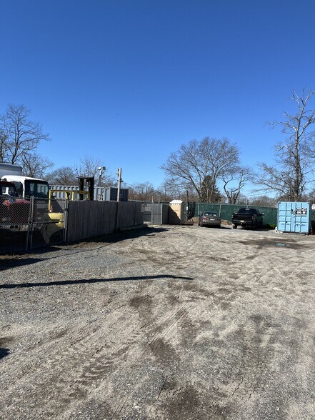 More Photos Of Railroad Avenue, Center Moriches Land For Lease