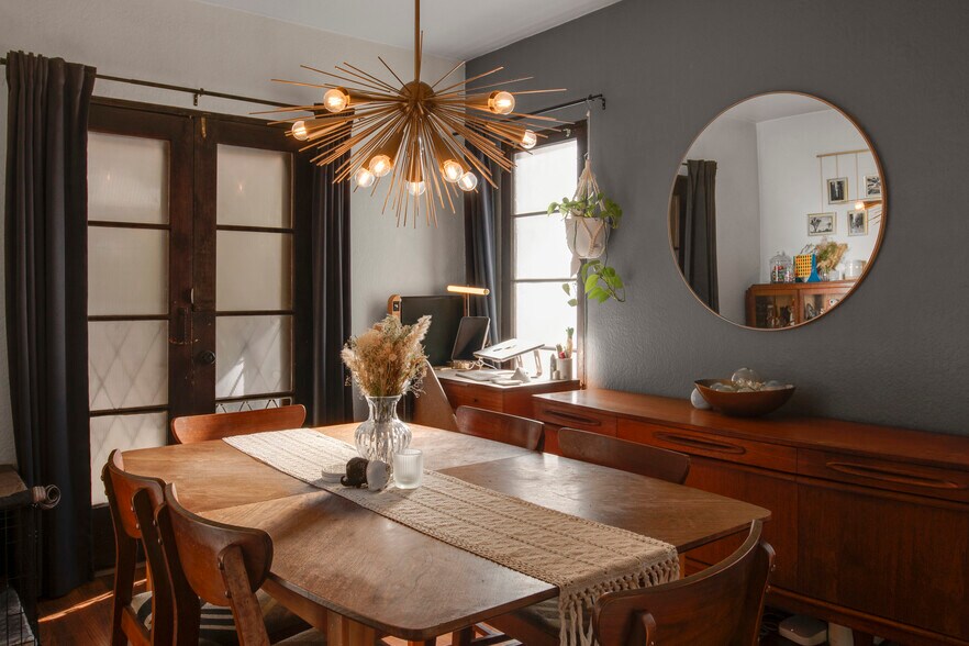 More Photos Of 209 Mira Mar Ave, Long Beach Multifamily For Sale