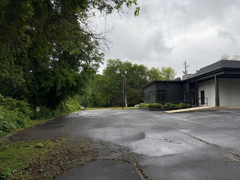 More Photos Of 8910 Main St, Woodstock Storefront Retail Office For Lease