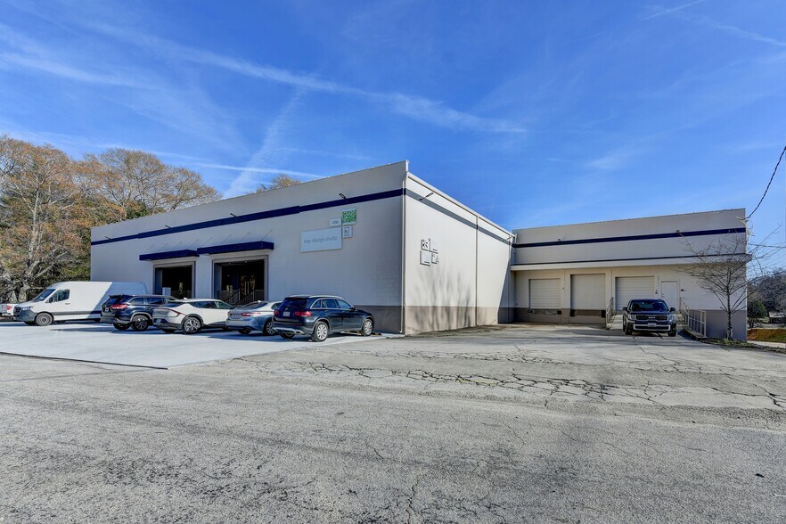 More Photos Of 4784 Cantrell Rd, Flowery Branch Warehouse For Sale