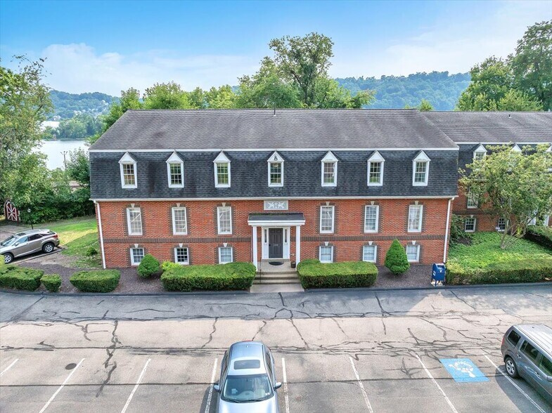 More Photos Of 1108 Ohio River Blvd, Sewickley Office For Sale