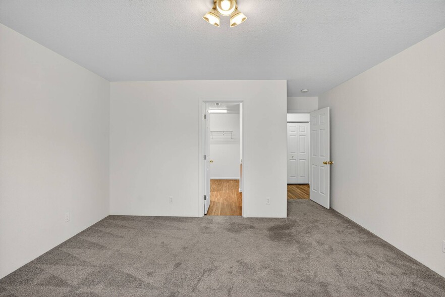 More Photos Of 1221 Skeeters Ln, Medford Apartments For Sale