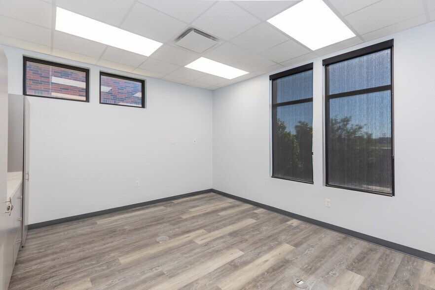 More Photos Of 7629 Hillside Rd, Amarillo Medical For Lease