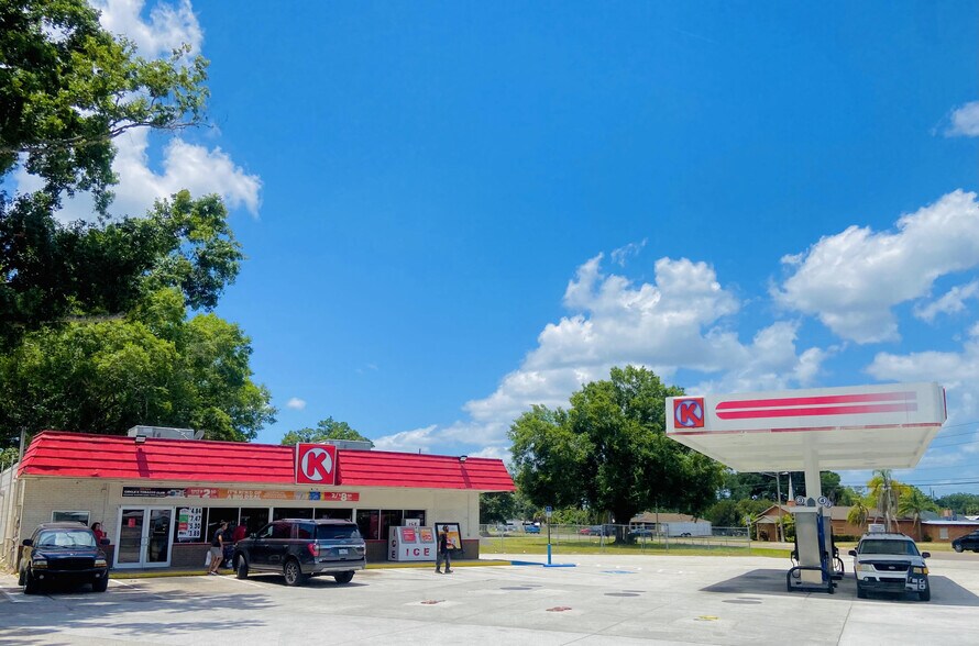 More Photos Of 1606 Shepard Ln, Intercession City Convenience Store For Sale