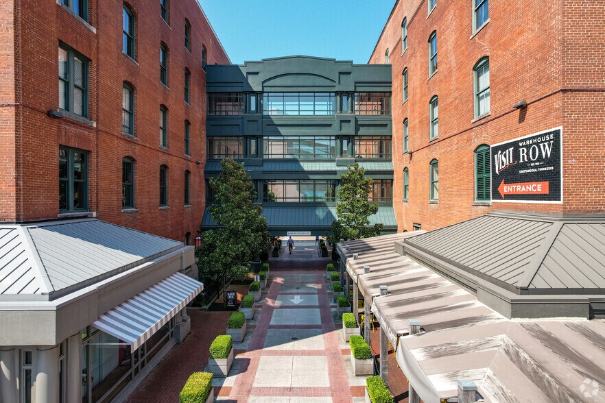 More Photos Of 1110-1132 Market St, Chattanooga Office For Lease