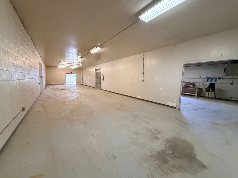 More Photos Of 25 Cash Dr, Mound House Warehouse For Sale