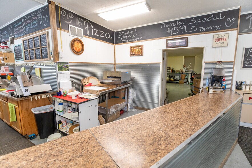 More Photos Of 8995 S US Highway 35, Monterey General Retail For Sale