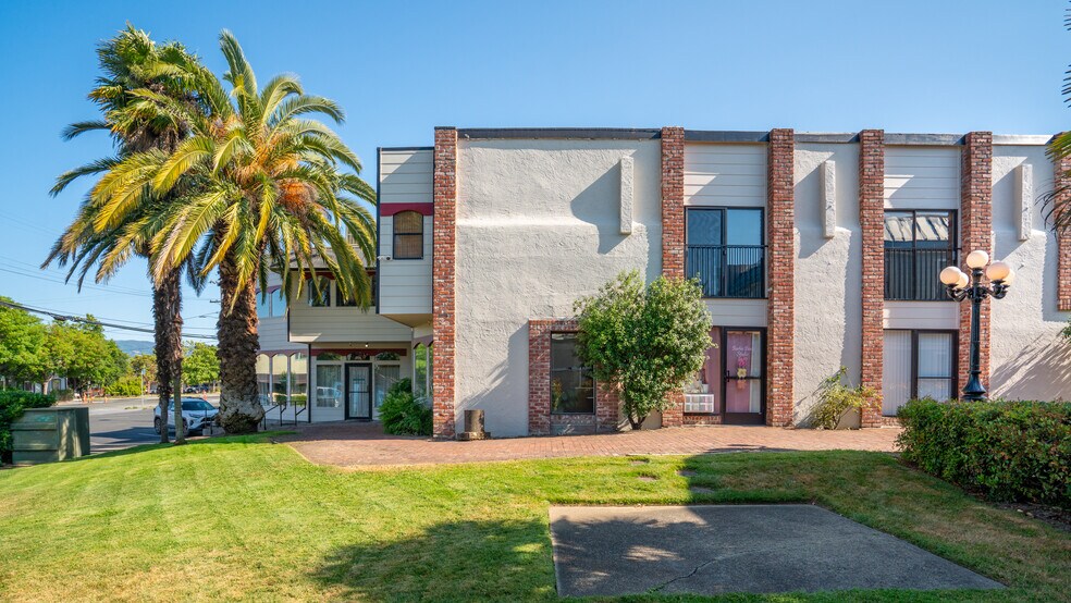 More Photos Of 367-387 N State St, Ukiah Office For Sale