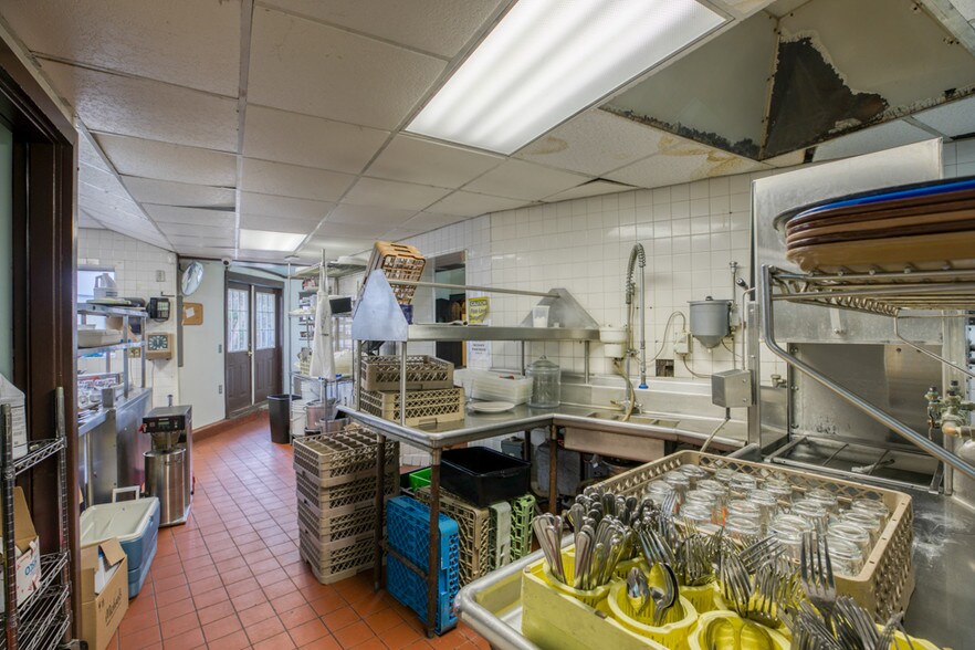 More Photos Of 1105 Main St, West Springfield Restaurant For Sale