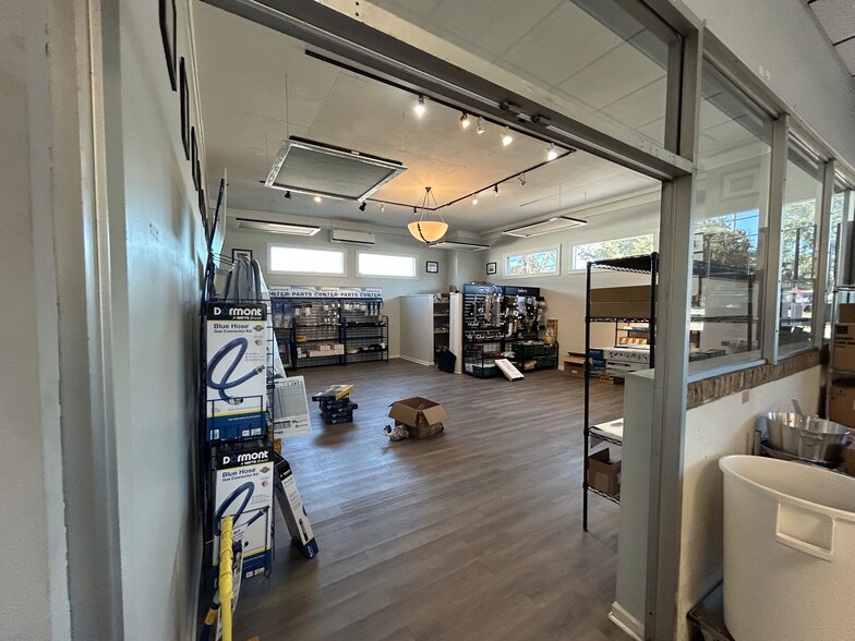 More Photos Of 5051 Rivers Ave, Charleston Industrial For Lease