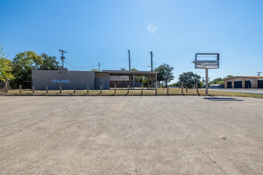 More Photos Of 3703 S College Ave, Bryan Storefront Retail Office For Sale
