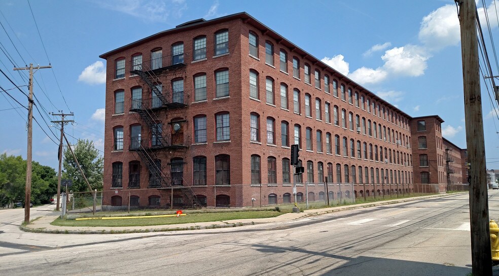 Primary Photo Of 51-55 Lake St, Nashua Light Manufacturing For Sale