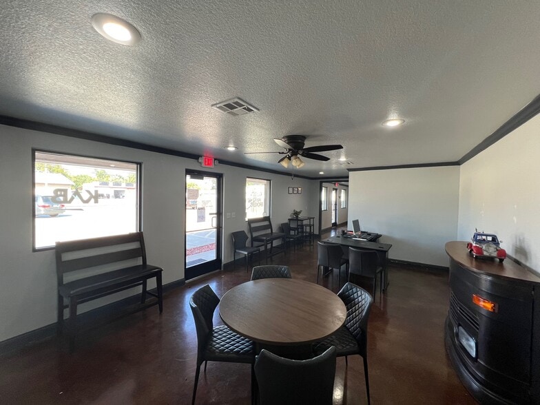 More Photos Of 1800 E Rancier Ave, Killeen Auto Dealership For Sale