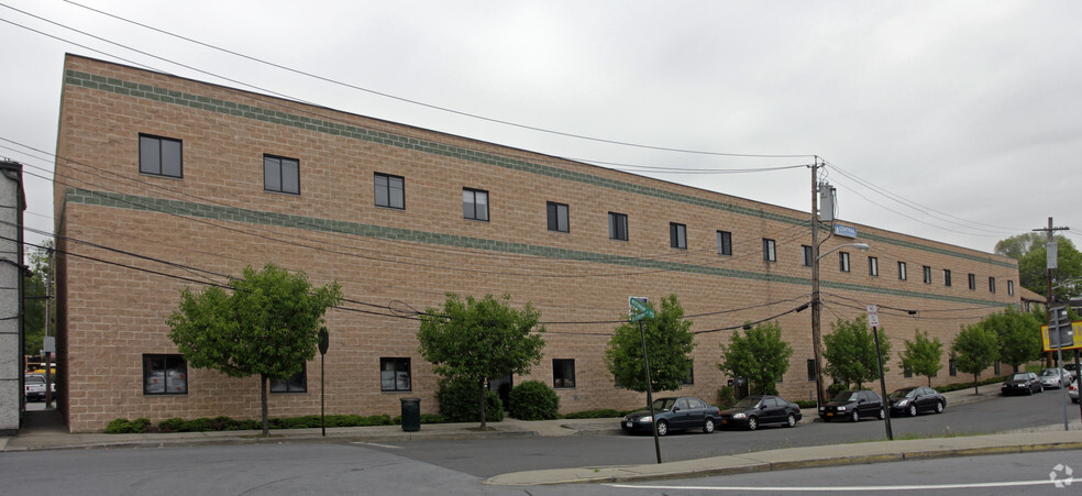 Primary Photo Of 5 N Nepperhan Ave, Elmsford Warehouse For Lease