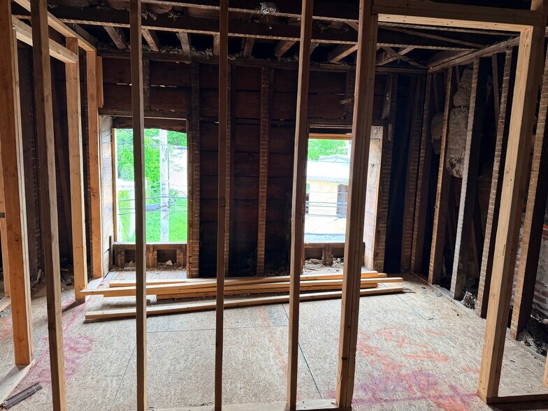 More Photos Of 1115 Upland St, Chester Apartments For Sale