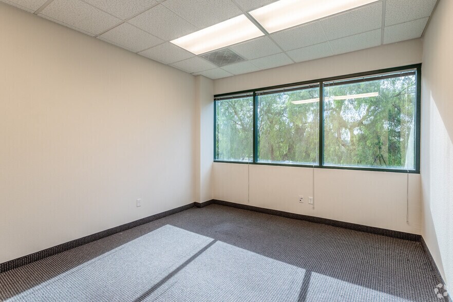 More Photos Of 2888 Loker Ave E, Carlsbad Office For Lease