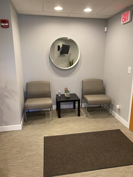 More Photos Of 1585 N Barrington Rd, Hoffman Estates Medical For Sale