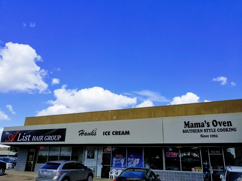 More Photos Of 9211-9295 S Main St, Houston Unknown For Lease