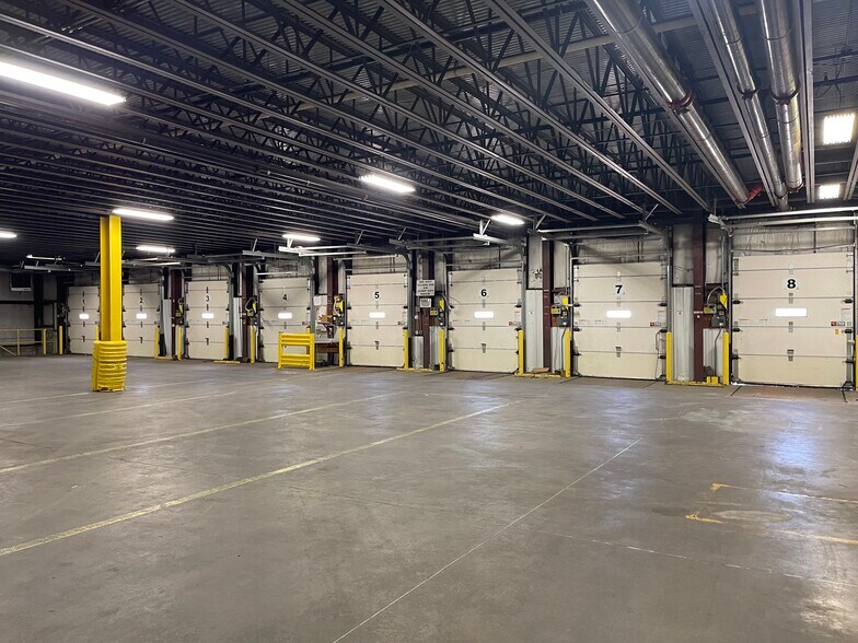 More Photos Of 2655 E Richmond St, Shawano Warehouse For Lease