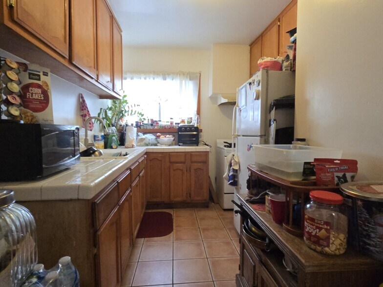 More Photos Of 857 Serrano Pl, Los Angeles Apartments For Sale