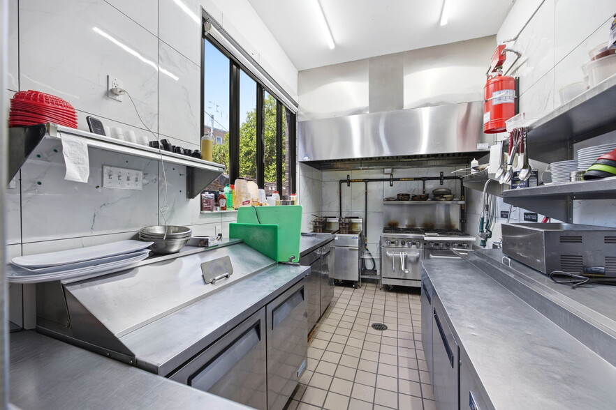 More Photos Of 1041 Flushing, Brooklyn Restaurant For Lease
