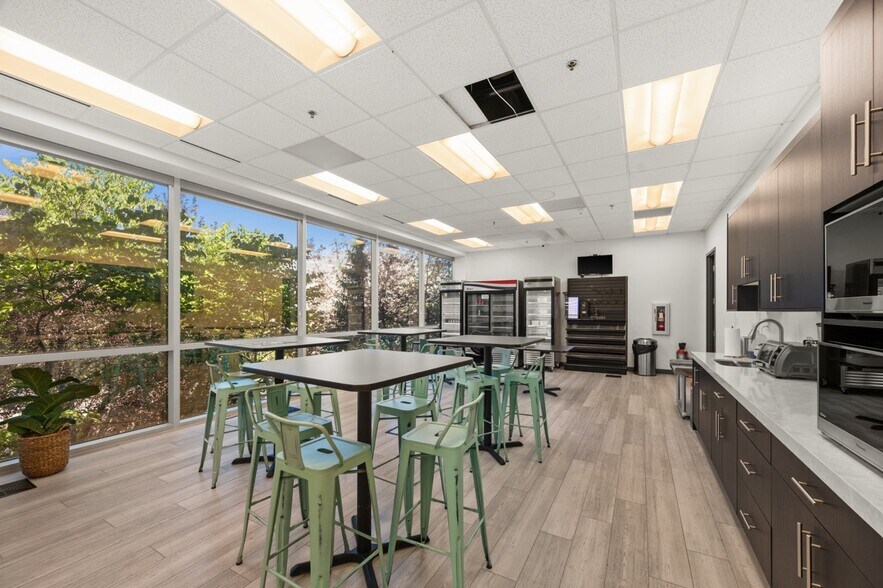 More Photos Of 1261 S 820 E, American Fork Office For Sale