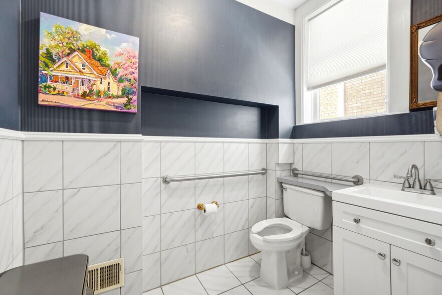 More Photos Of 2439 Broadway St, Boulder Office Residential For Sale