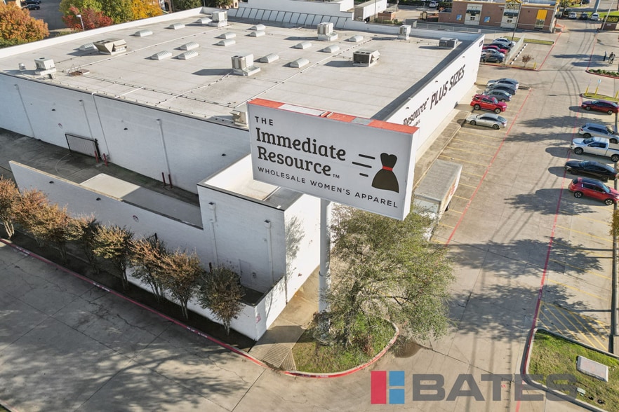 More Photos Of 8330 N Stemmons Fwy, Dallas Freestanding For Sale