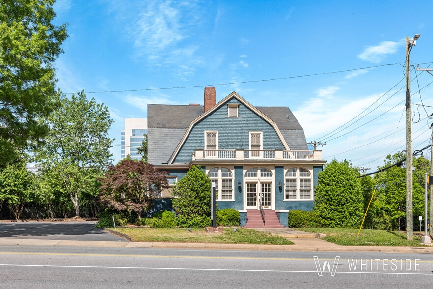 More Photos Of 435 E Morehead St, Charlotte Office For Lease