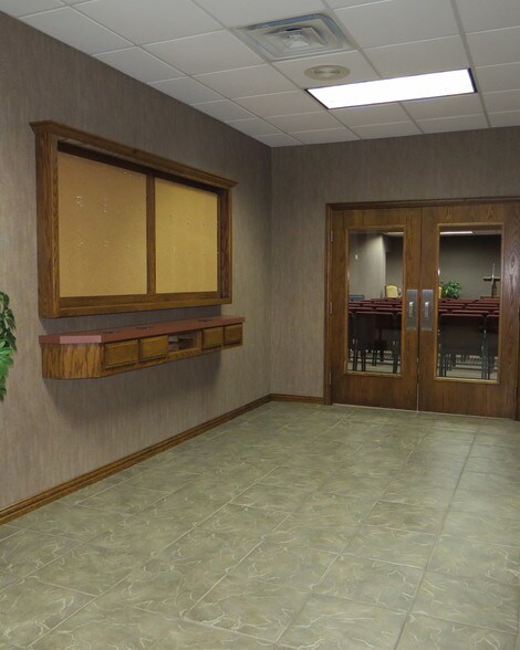 More Photos Of 626 W Main St, Fairfield Lodge Meeting Hall For Lease
