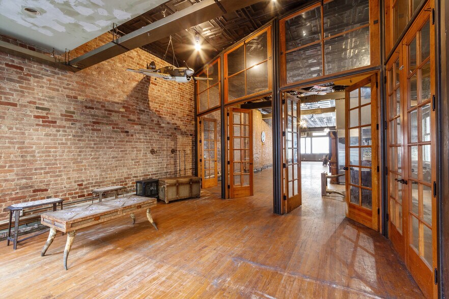 More Photos Of 45 E 34th St, New York Storefront Retail Office For Lease