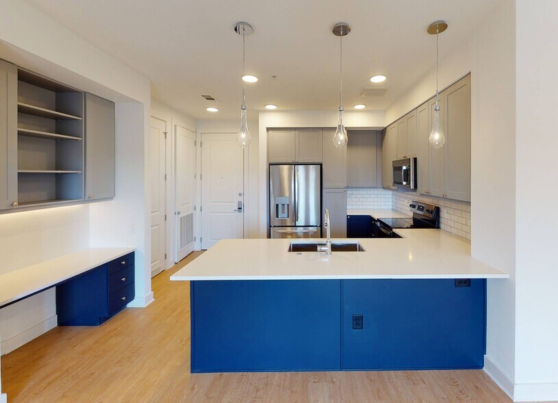 More Photos Of 1911 Philomena St, Austin Apartments For Lease