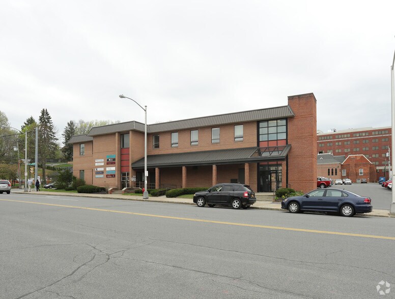 More Photos Of 670 Franklin St, Schenectady Office For Lease
