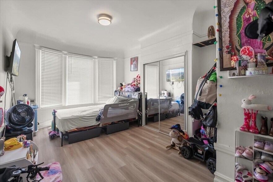 More Photos Of 677 Ellis St, San Francisco Apartments For Sale