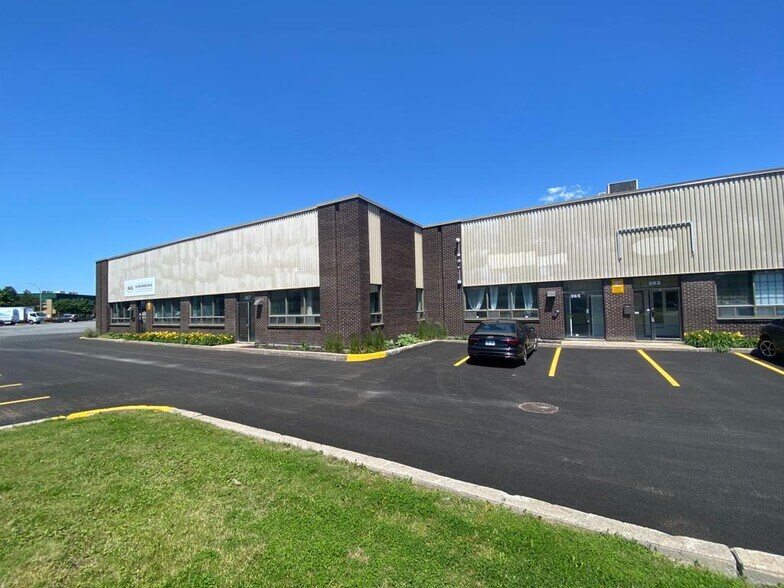 More Photos Of 341-371 Rue Isabey, Saint-Laurent Distribution For Lease