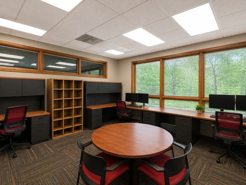 More Photos Of 13438-1 Bandera Rd, Helotes Office For Sale