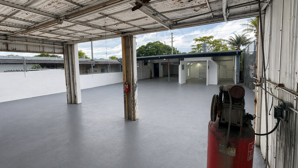 More Photos Of 1420 NE 131st St, North Miami Service For Lease