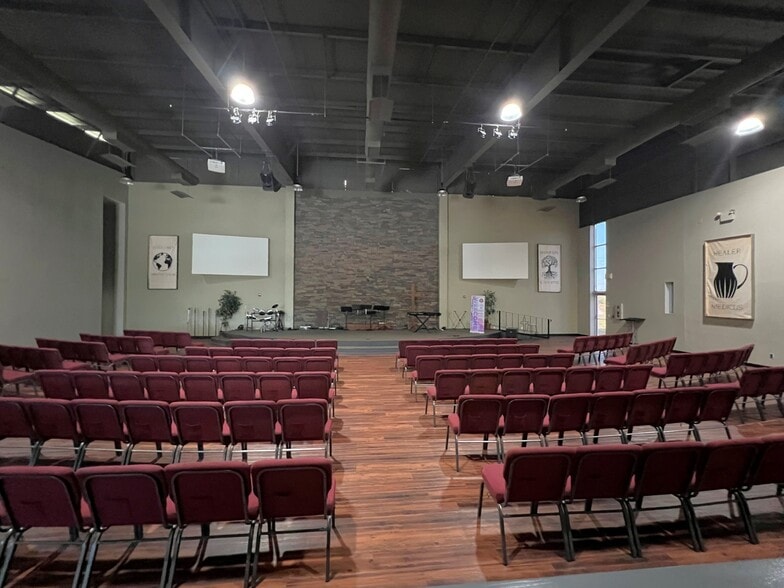 More Photos Of 7000 Matlock Rd, Arlington Daycare Center For Lease