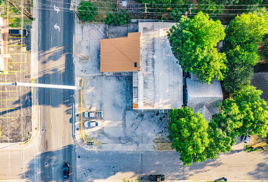 More Photos Of 1006 West Ave, San Antonio Freestanding For Sale