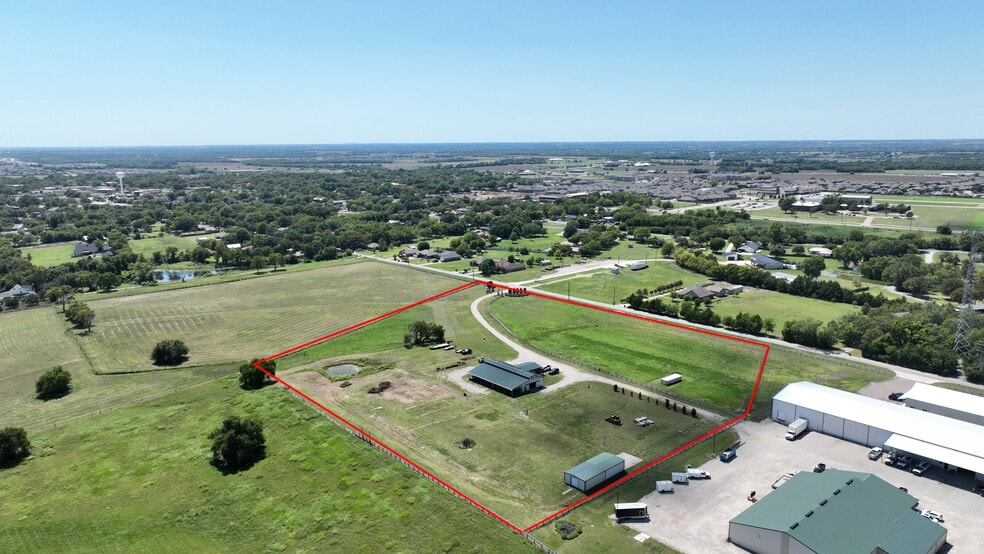More Photos Of 1253 N Hill St, Van Alstyne Light Distribution For Sale
