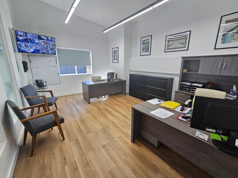 More Photos Of 390 Moffitt Blvd, Islip Warehouse For Sale