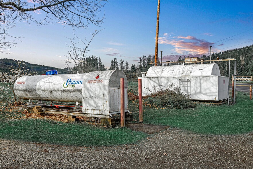 More Photos Of 7550 Logsden Rd, Logsden Convenience Store For Sale