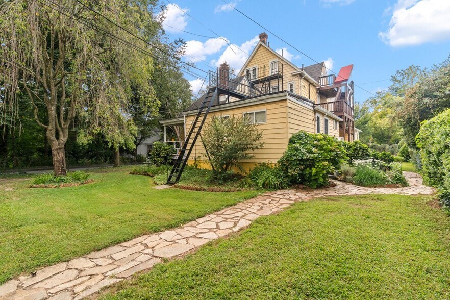 More Photos Of 5001 Roland Ave, Baltimore Apartments For Sale