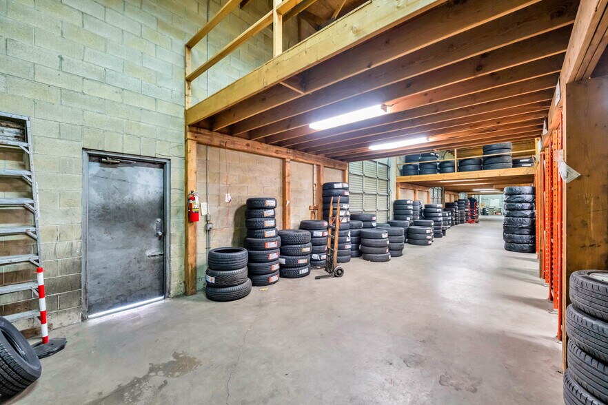 More Photos Of 20010 Industrial Av, Langley Warehouse For Sale