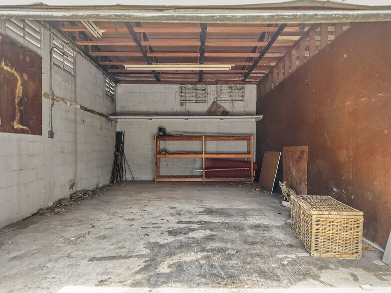 More Photos Of 775 NW 21st St, Miami Service For Lease