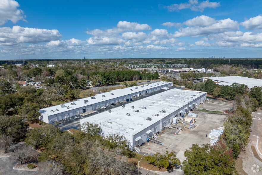 More Photos Of 6600 Youngerman Cir, Jacksonville Unknown For Lease