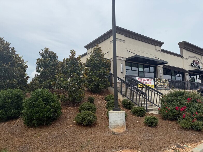 More Photos Of 1212 Gatewood Drive, Auburn General Retail For Lease
