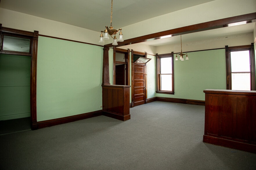 More Photos Of 301 E Park Ave, Anaconda Storefront Retail Office For Sale