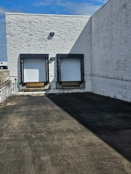 More Photos Of 9550 Emmett F Lowry Expy, Texas City Freestanding For Sale