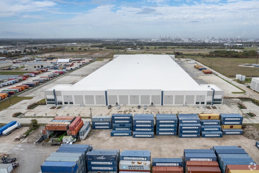 More Photos Of 625 Independence Pky, Deer Park Distribution For Lease